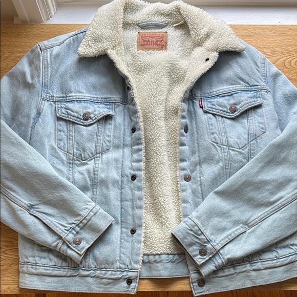 Levi’s Sherpa Trucker Jacket - Picture 4 of 5
